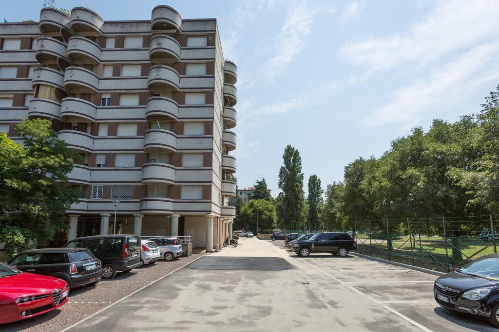 Bolognina Central Apartment Bolonha Exterior foto