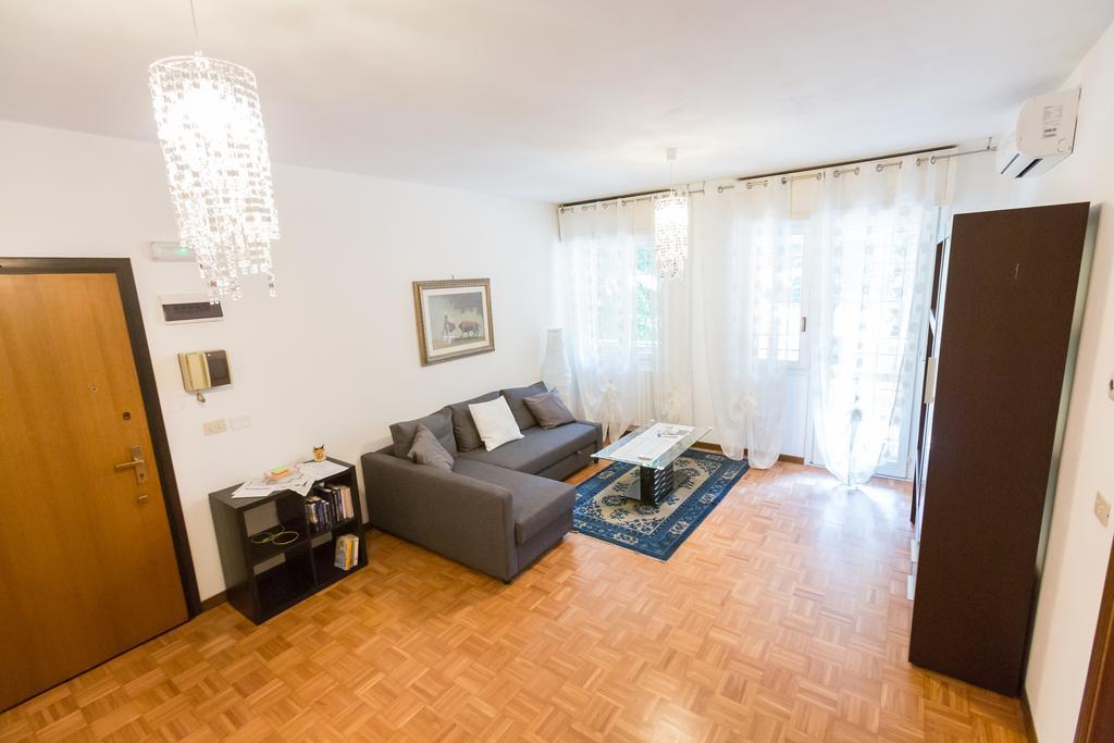 Bolognina Central Apartment Bolonha Exterior foto